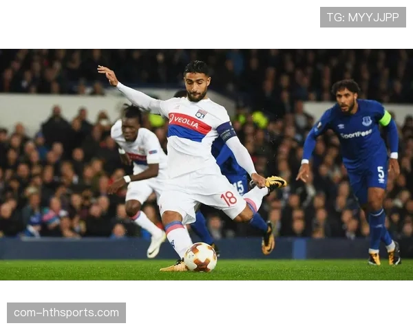 巴黎绝杀里昂重返榜首 关键战展冠军心理素质